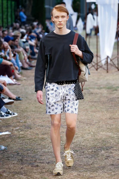Look 39